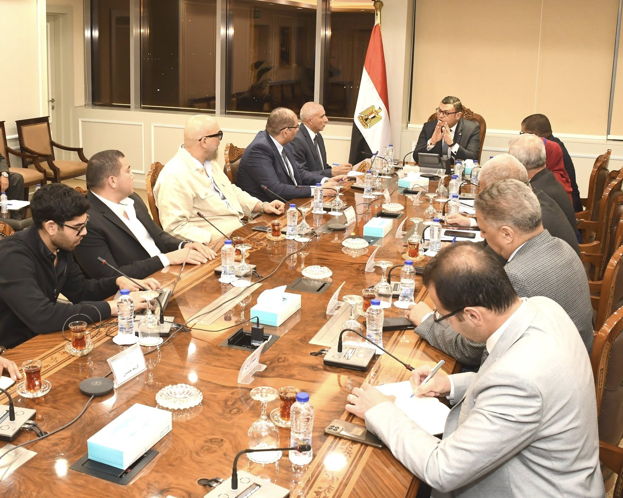 وزير الإسكان يلتقي مسئولي منصة مصر العقارية