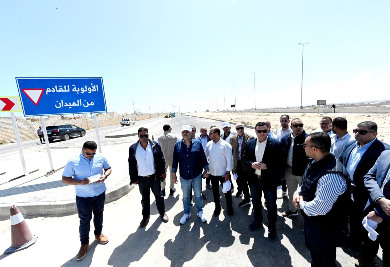 وزير الإسكان يتفقد مشروعات مارينا العلمين السياحي