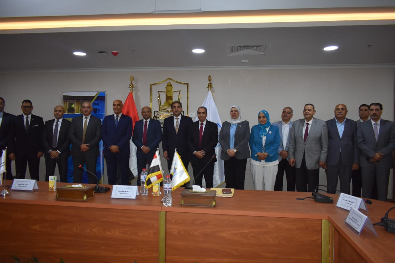 البورصة المصرية توقع بروتوكول تعاون مع جامعة بورسعيد