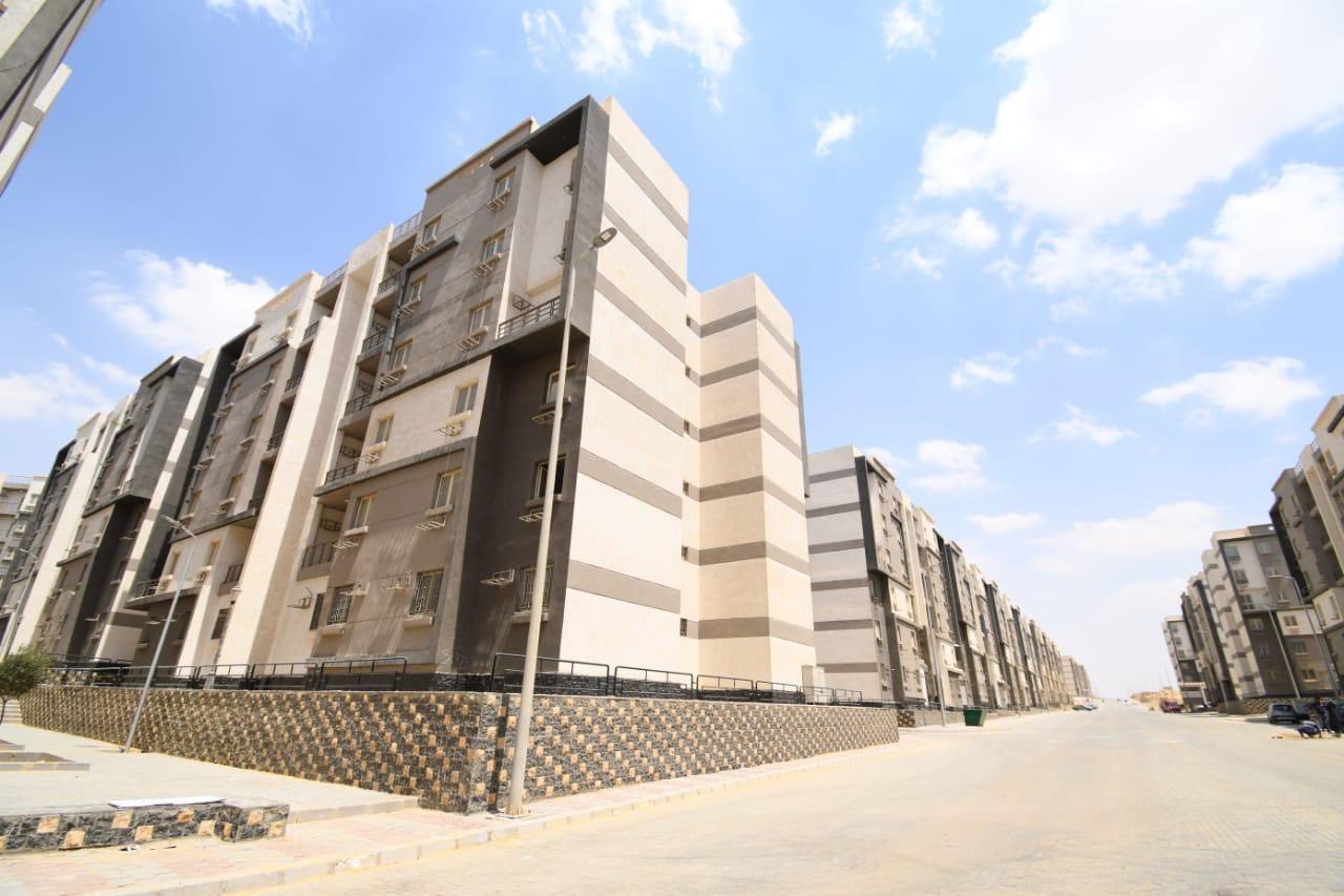 وزير الإسكان يتفقد مشروع سكن مصر بأرض المعارض بالقاهرة الجديدة
