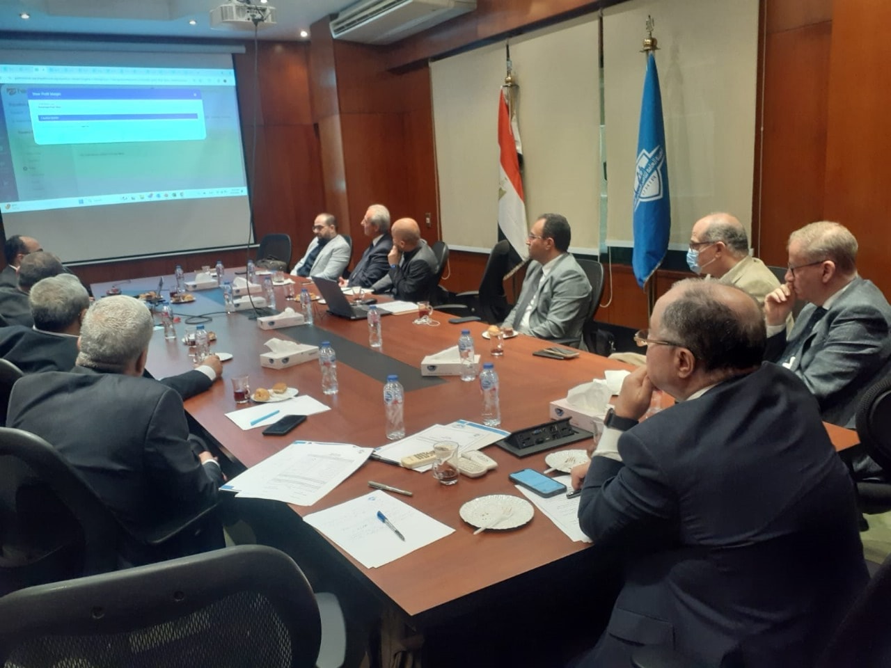 الهيئة العامة للتأمين الصحي تجتمع مع شركة إي هيلث