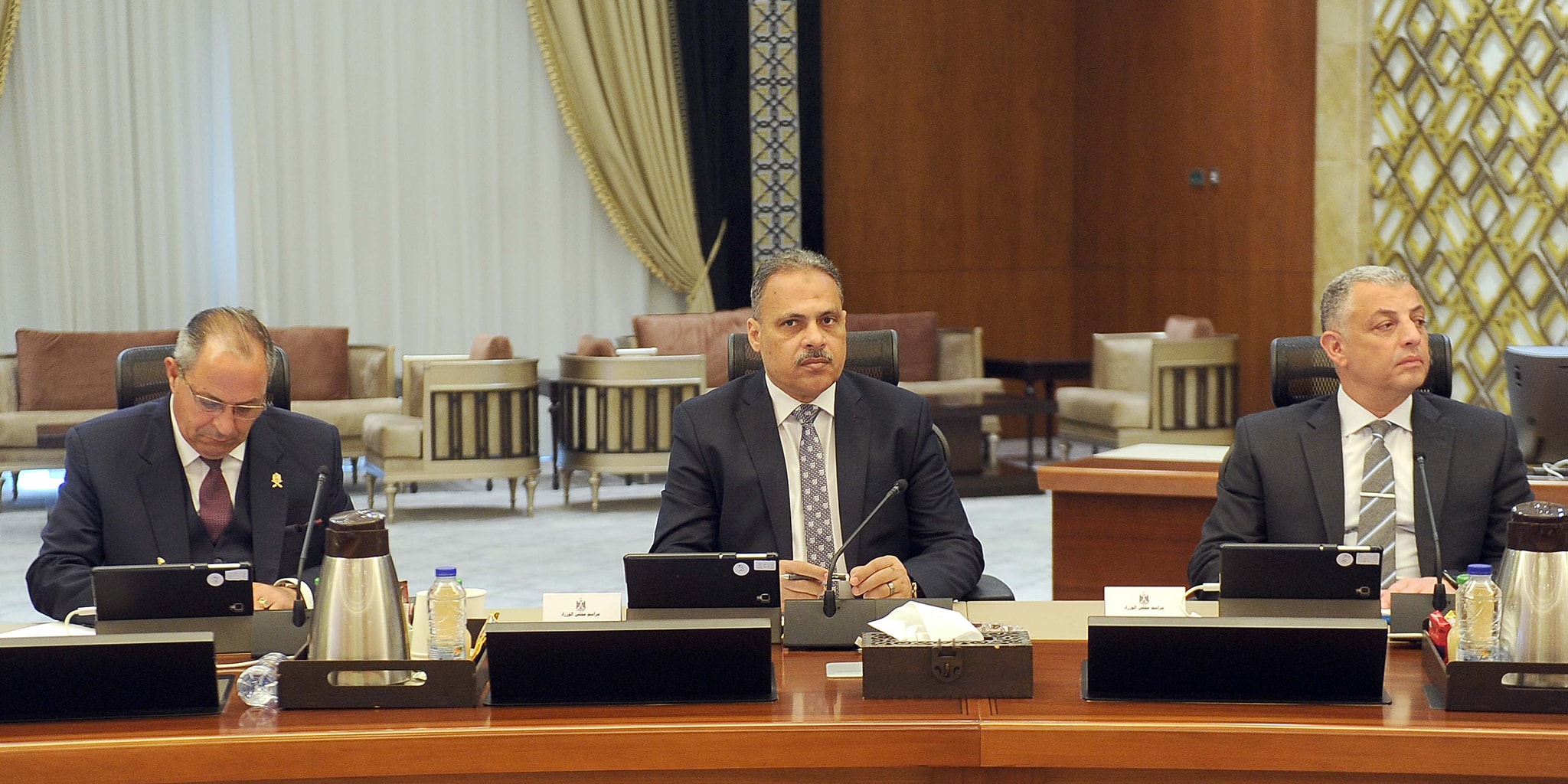رئيس الوزراء يترأس الاجتماع السابع لمجلس المحافظين