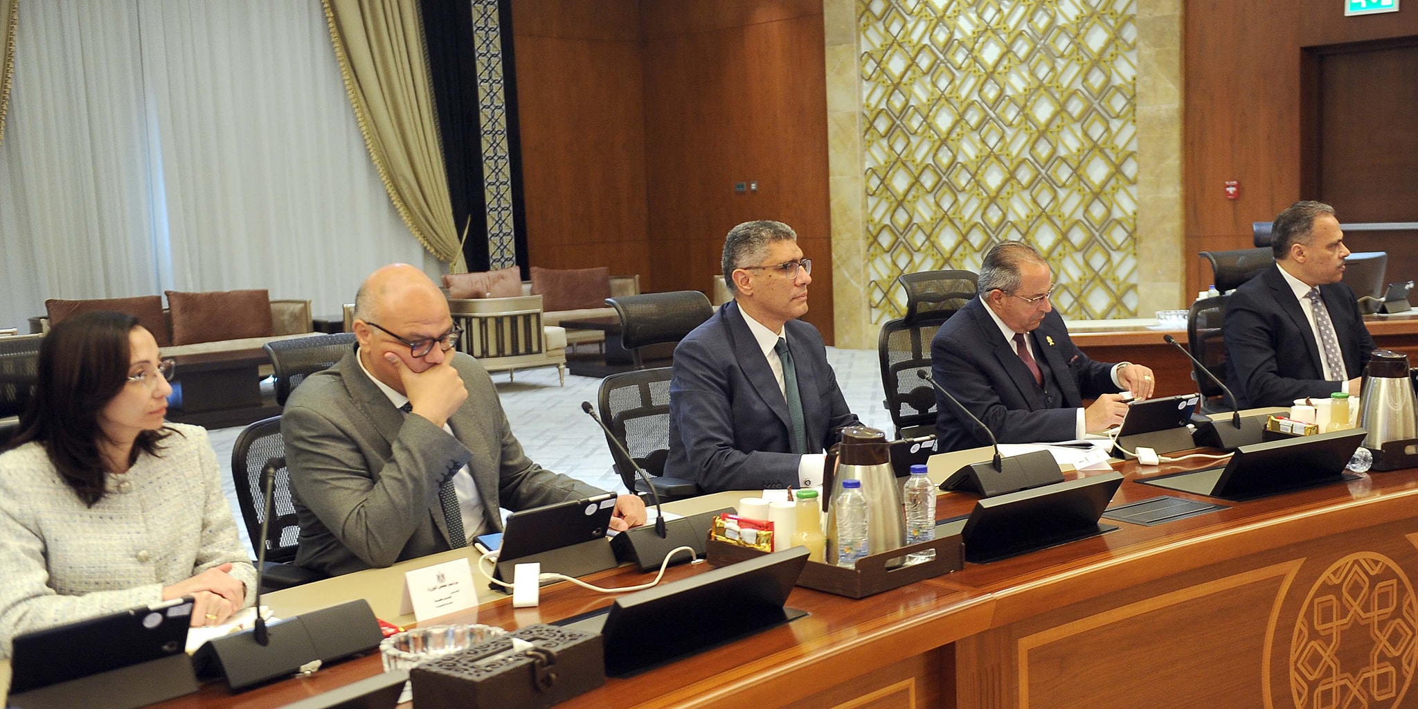 رئيس الوزراء يترأس الاجتماع السابع لمجلس المحافظين