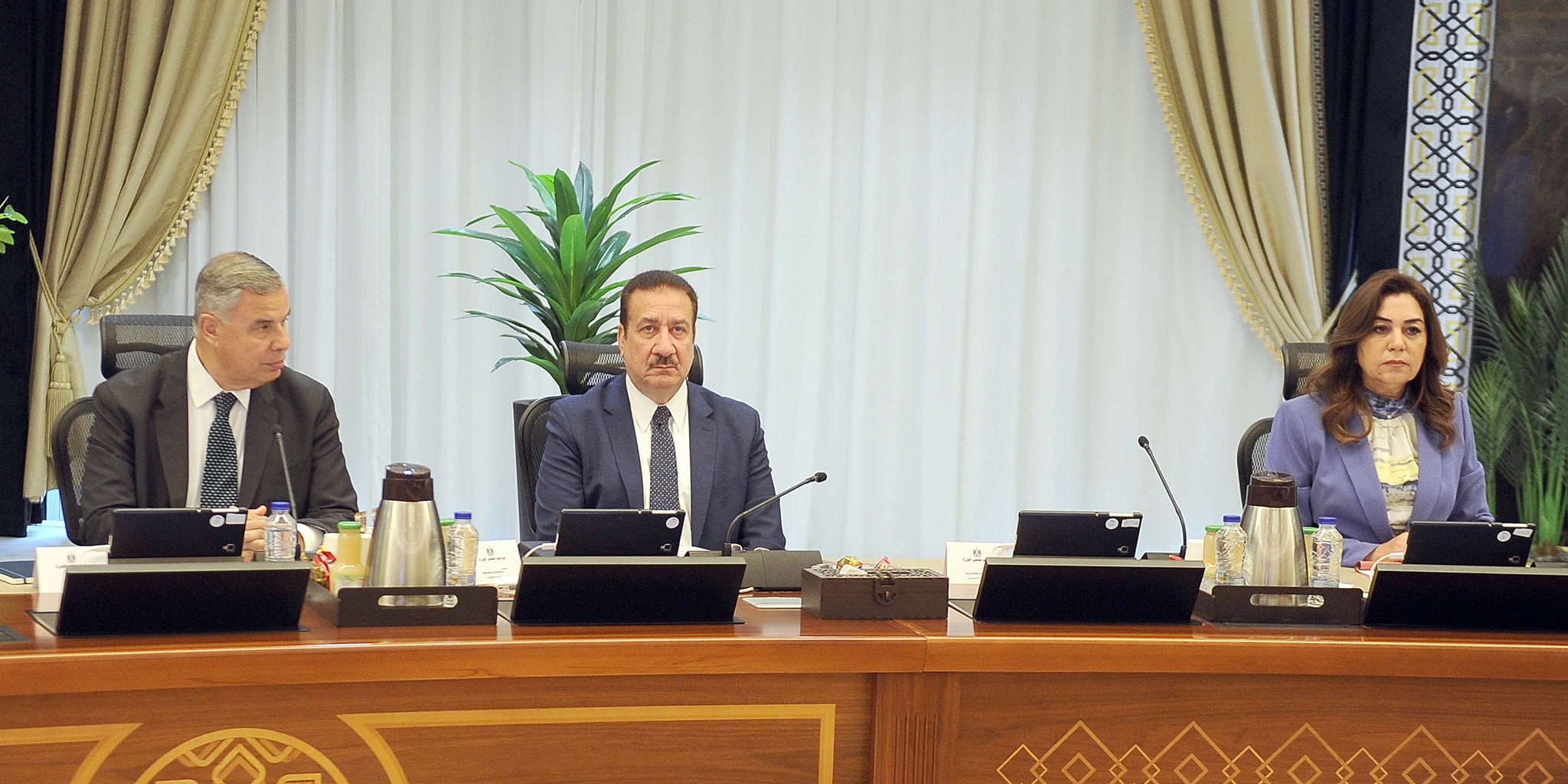 رئيس الوزراء يترأس الاجتماع السابع لمجلس المحافظين