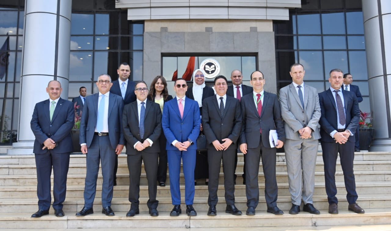 وزير الاستثمار يستقبل وزير التجارة الخارجية المغربي