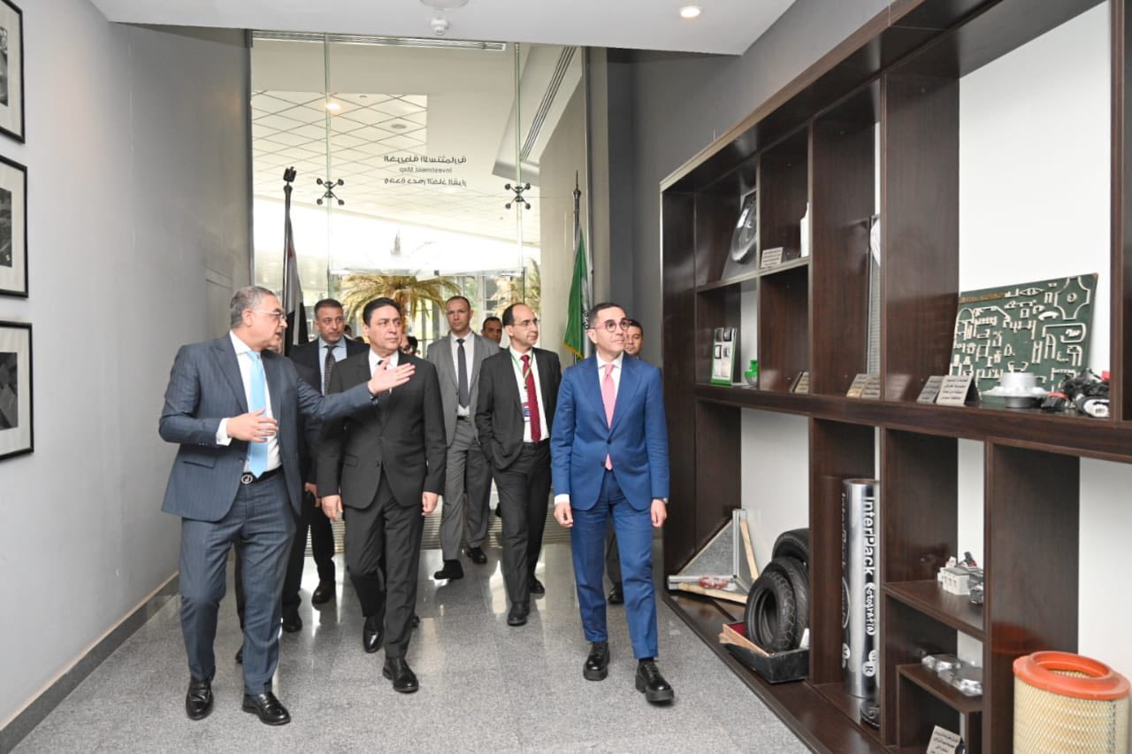 وزير الاستثمار يستقبل وزير التجارة الخارجية المغربي