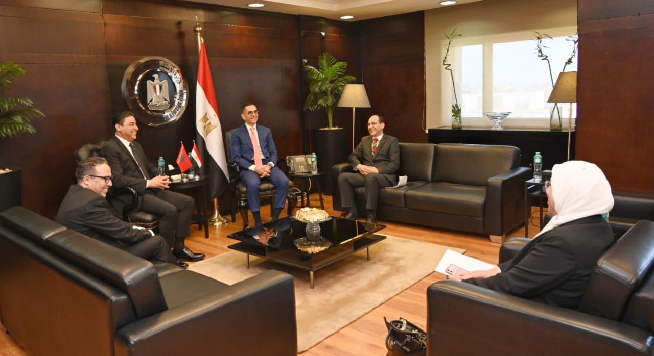 وزير الاستثمار يستقبل وزير التجارة الخارجية المغربي