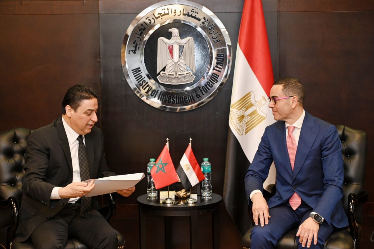 وزير الاستثمار يستقبل وزير التجارة الخارجية المغربي