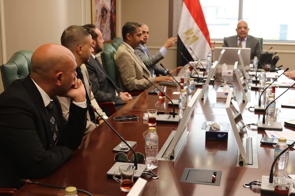 وزير الكهرباء يجتمع بمسئولي شركة ساى شيلد