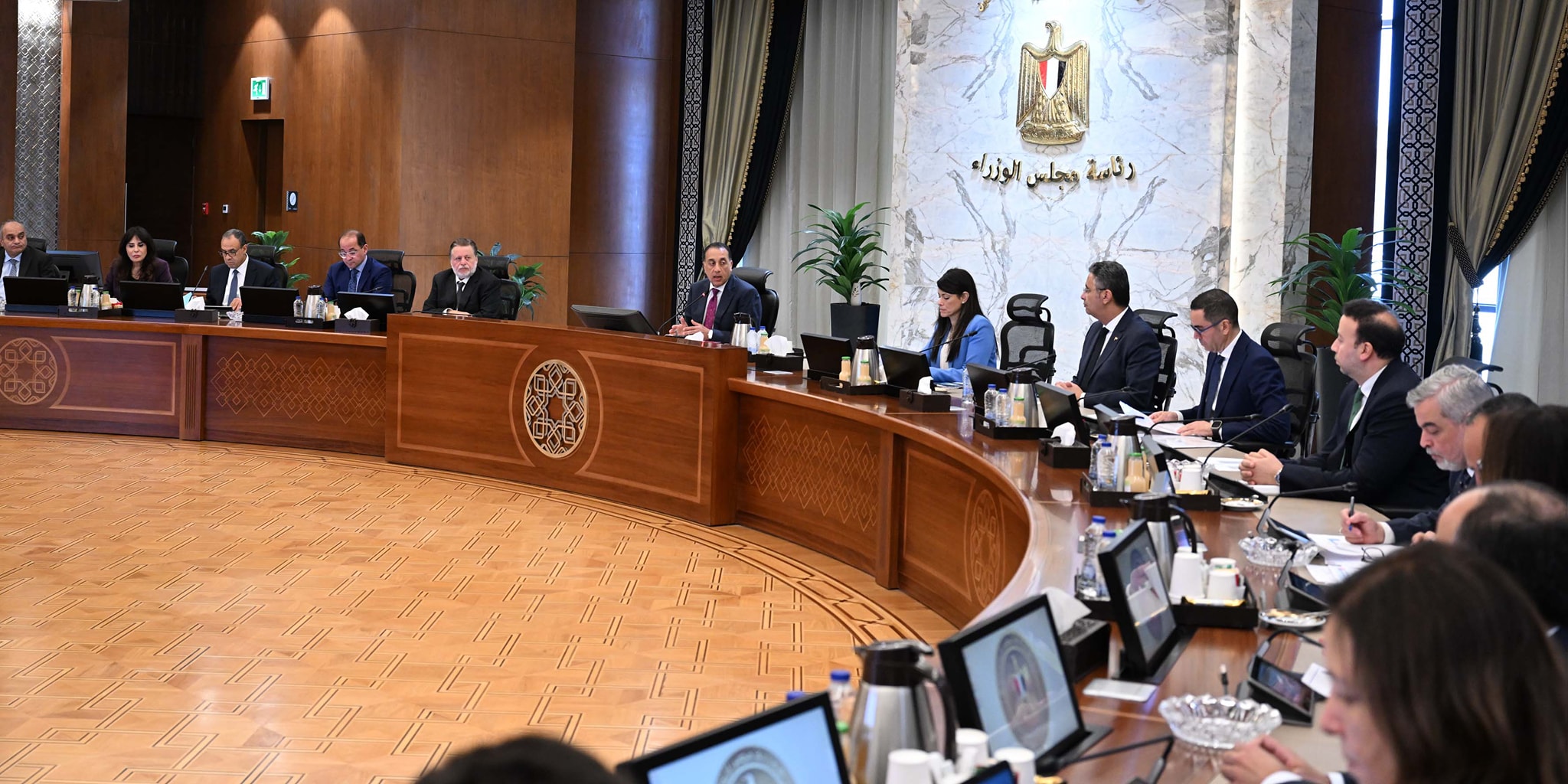 رئيس الوزراء يترأس اجتماع المجموعة الوزارية الاقتصادية