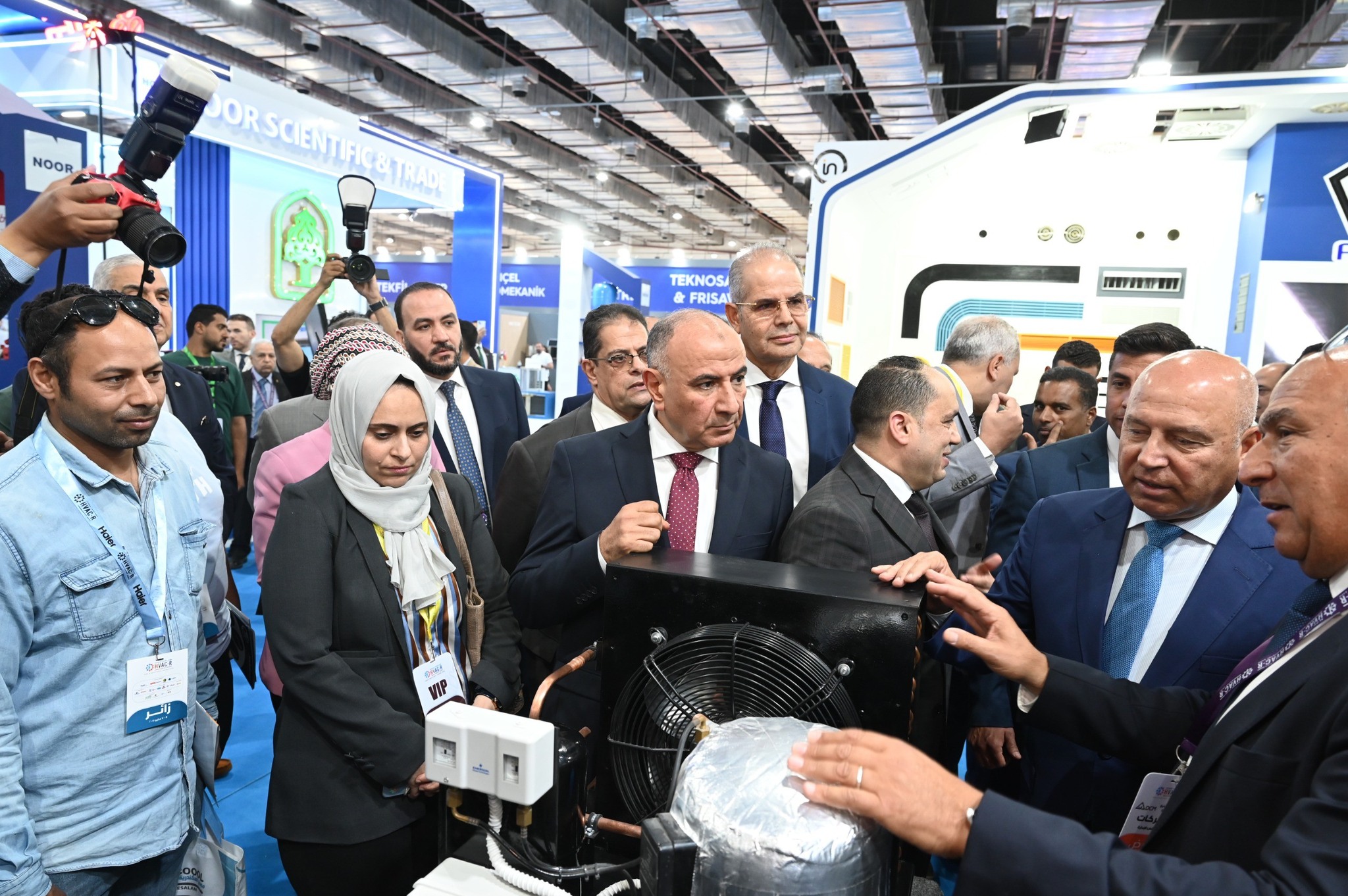 الوزير يفتتح المعرض والمؤتمر الدولي التاسع للتبريد والتكييف