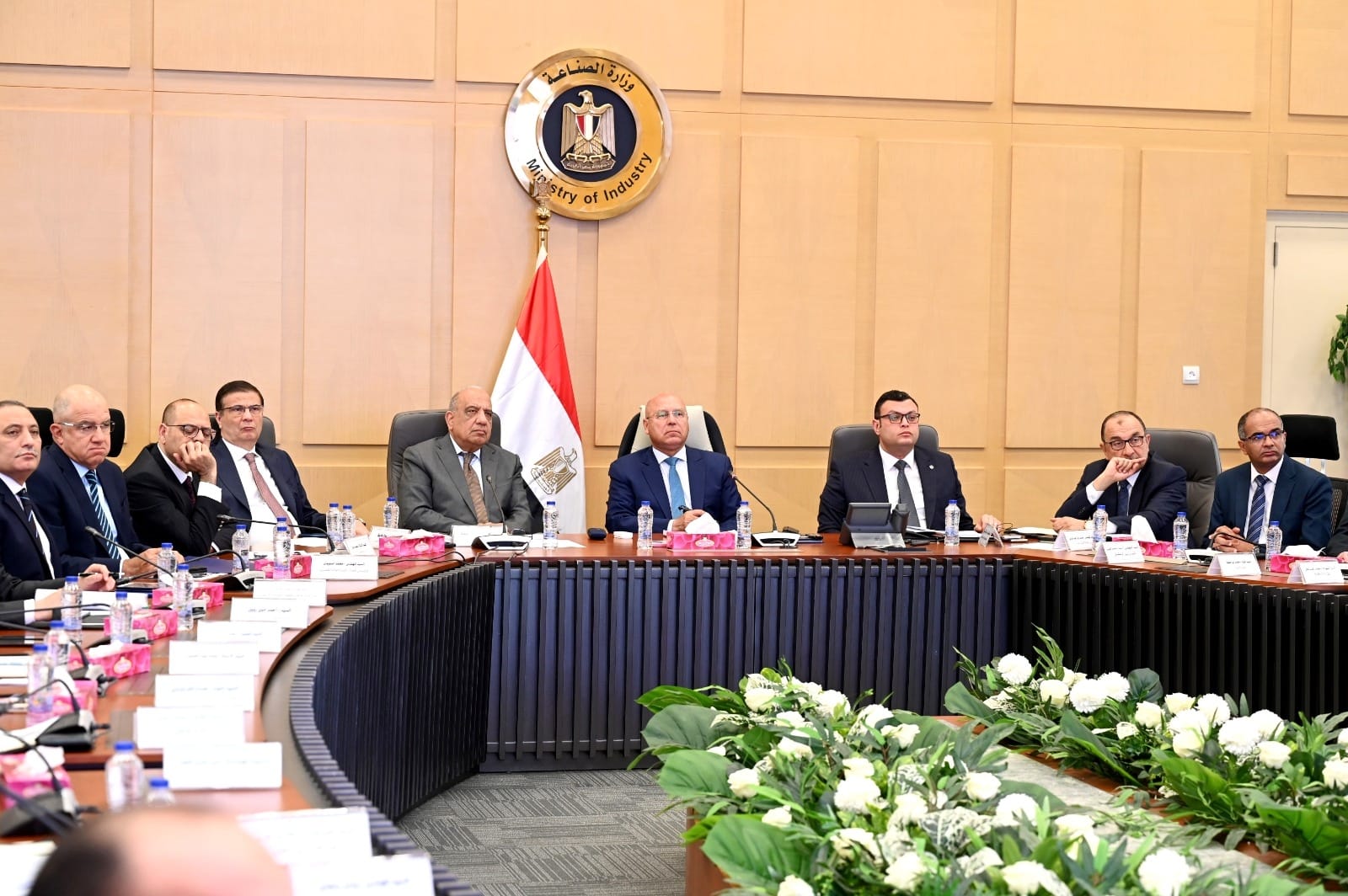 الوزير يترأس اجتماع المجموعة الوزارية للتنمية الصناعية