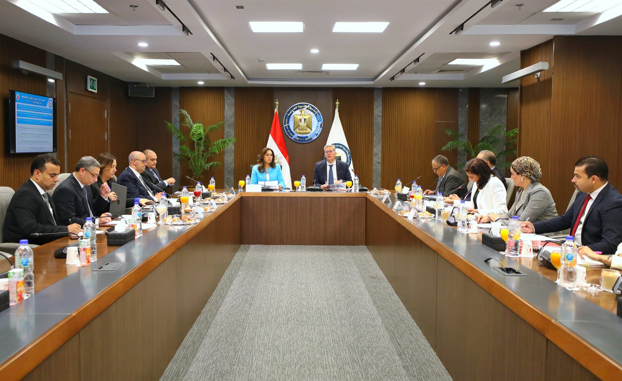 وزير البترول يترأس اجتماع مجلس إدارة هيئة البترول