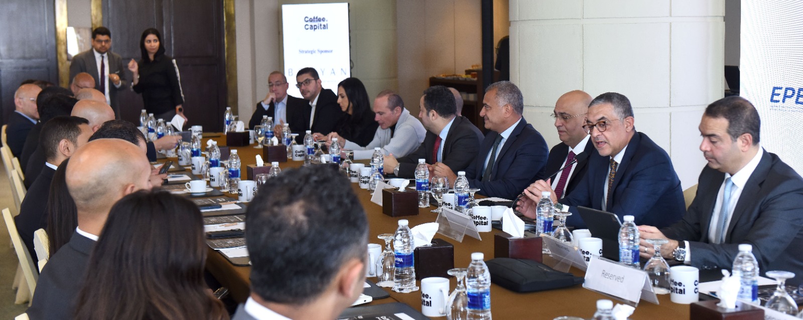 أولى الحلقات النقاشية لمبادرة Coffee &Capital