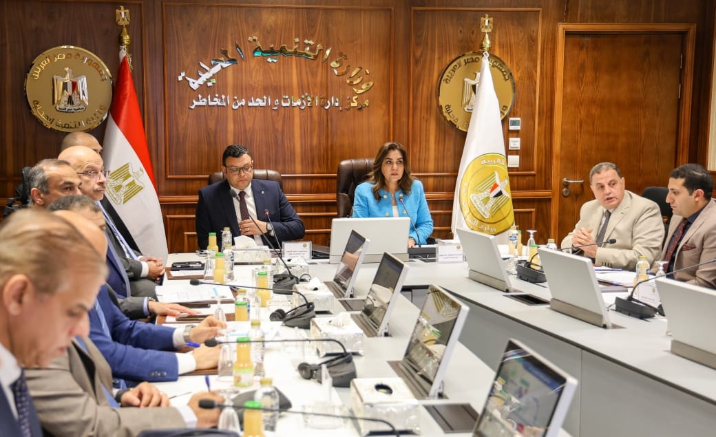 اجتماع اللجنة العليا لتراخيص المحال العامة