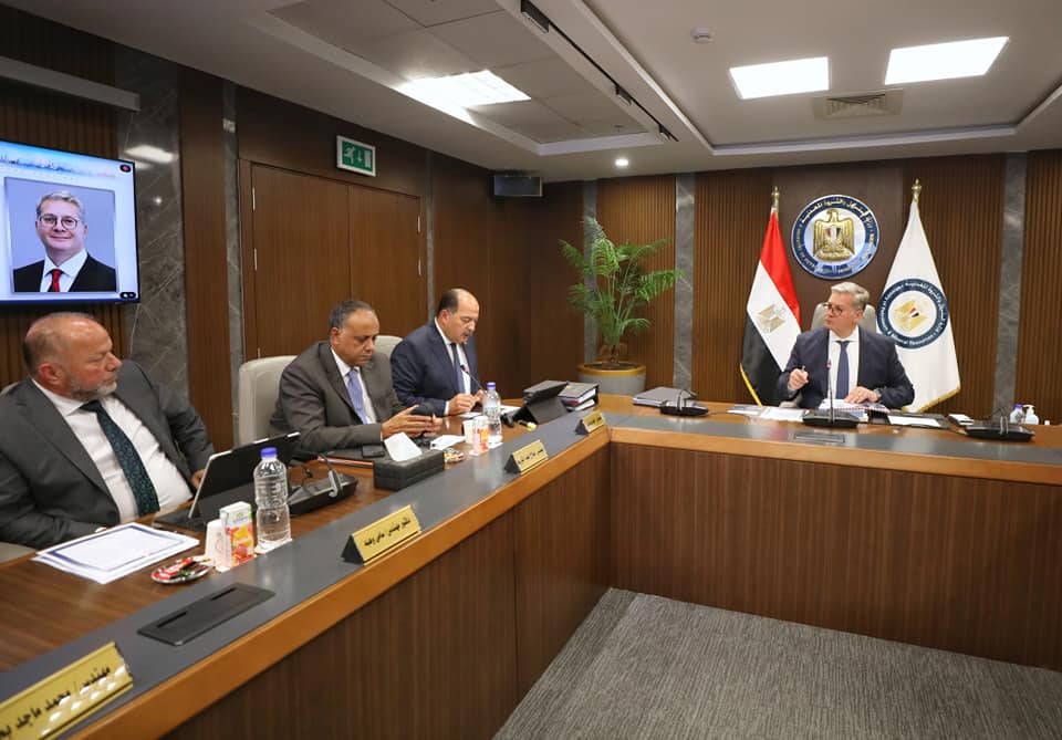 وزير البترول خلال الجمعية العامة لشركة صان مصر