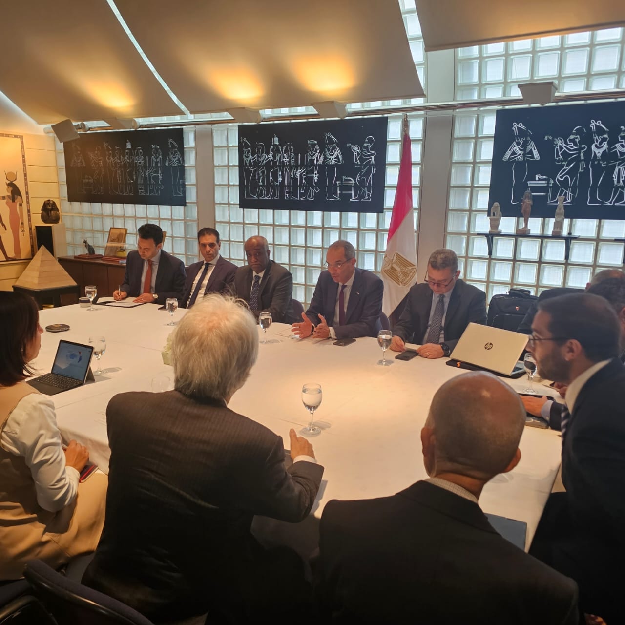 وزير الاتصالات مع رئيس الوكالة اليابانية للتعاون الدولى