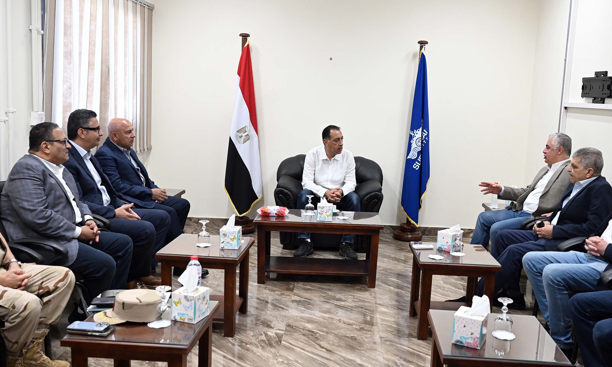 مدبولي يتفقد عدد من مشروعات المنطقة الاقتصادية لقناة السويس