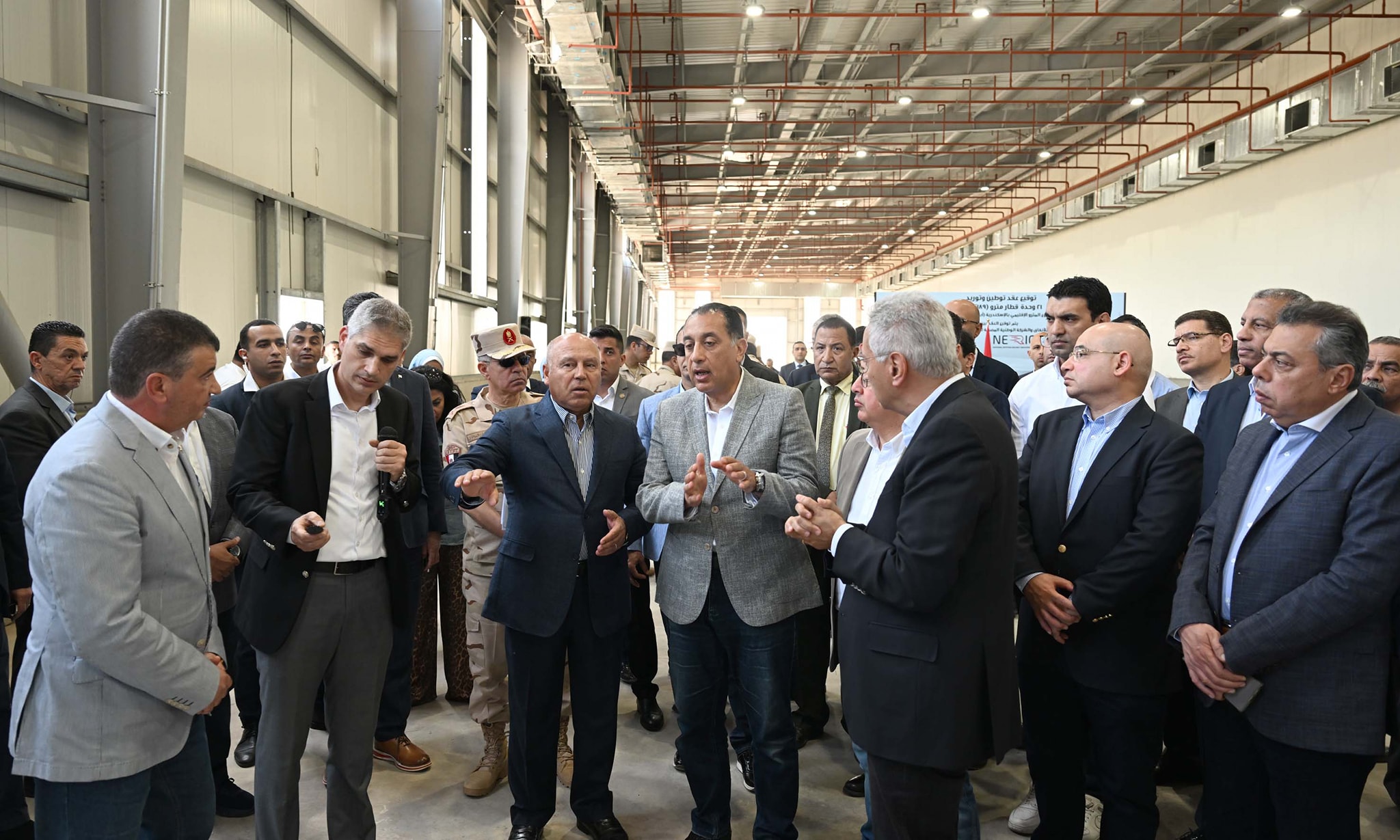 مدبولى يتفقد مصنع الشركة الوطنية لصناعات السكك الحديدية