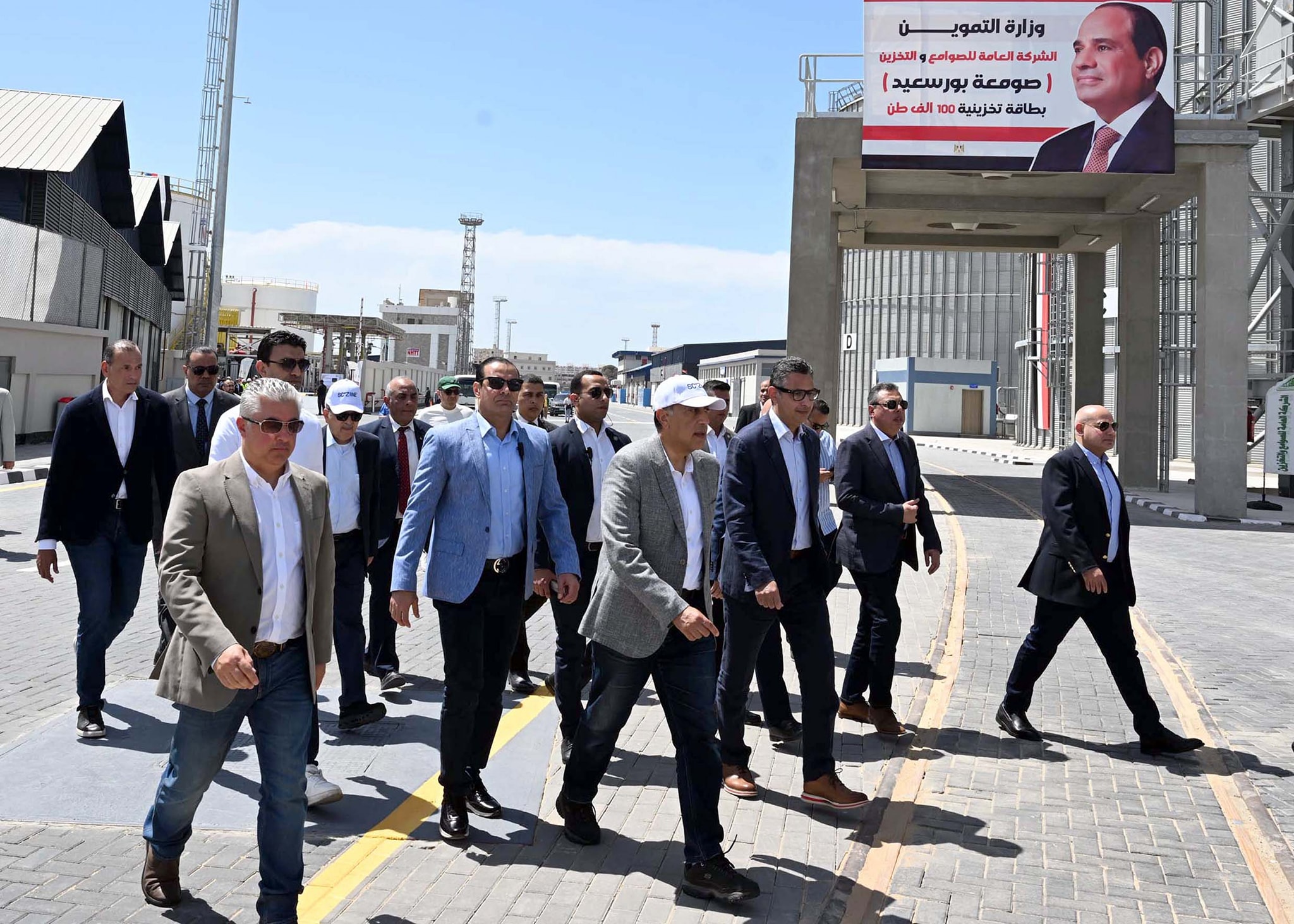 مدبولي يشهد افتتاح محطة الصب الجاف أقماح بميناء غرب بورسعيد