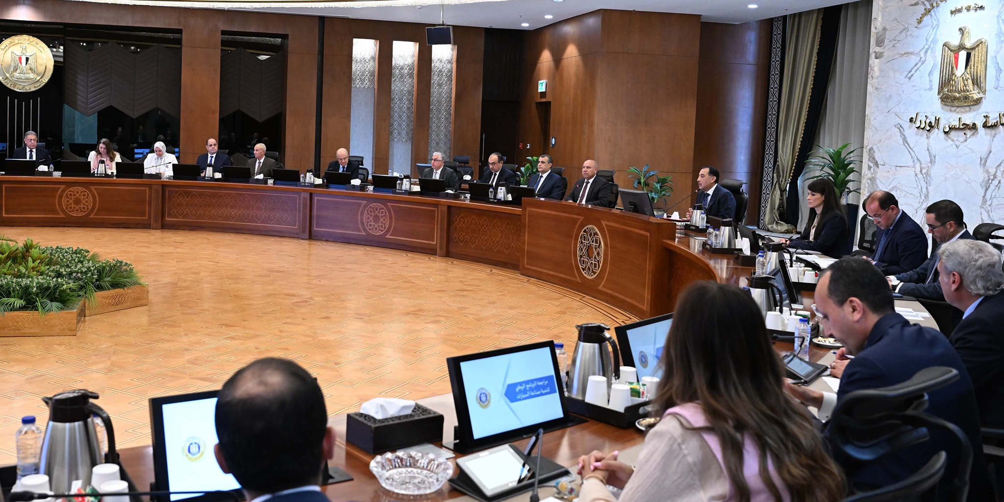 رئيس الوزراء يترأس اجتماع المجلس الأعلى لصناعة السيارات