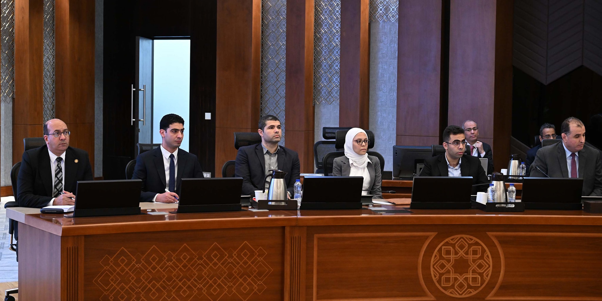 رئيس الوزراء يترأس اجتماع المجلس الأعلى لصناعة السيارات