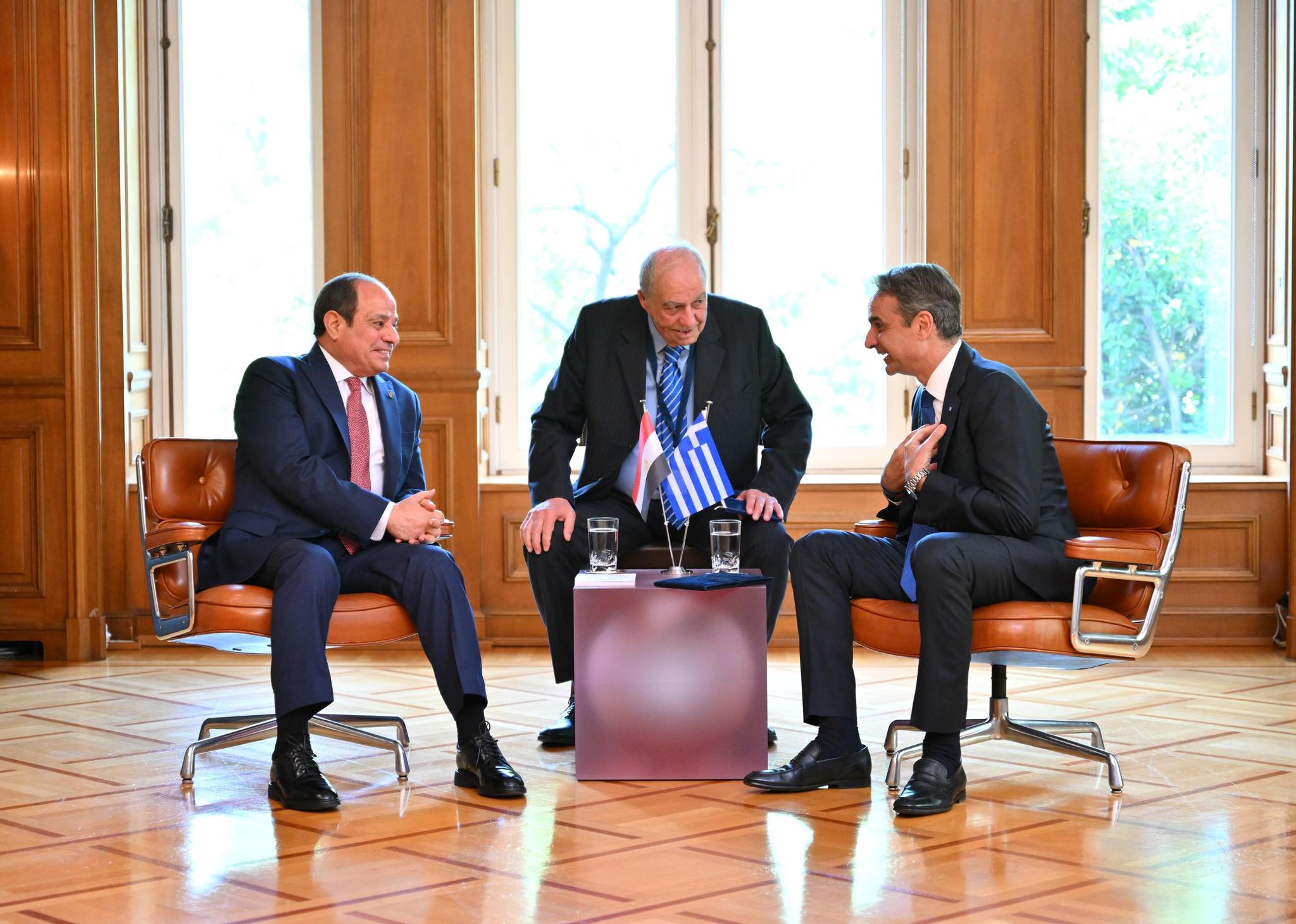 السيسي ورئيس وزراء اليونان يوقعان الإعلان المشترك بشأن الشراكة بين البلدين