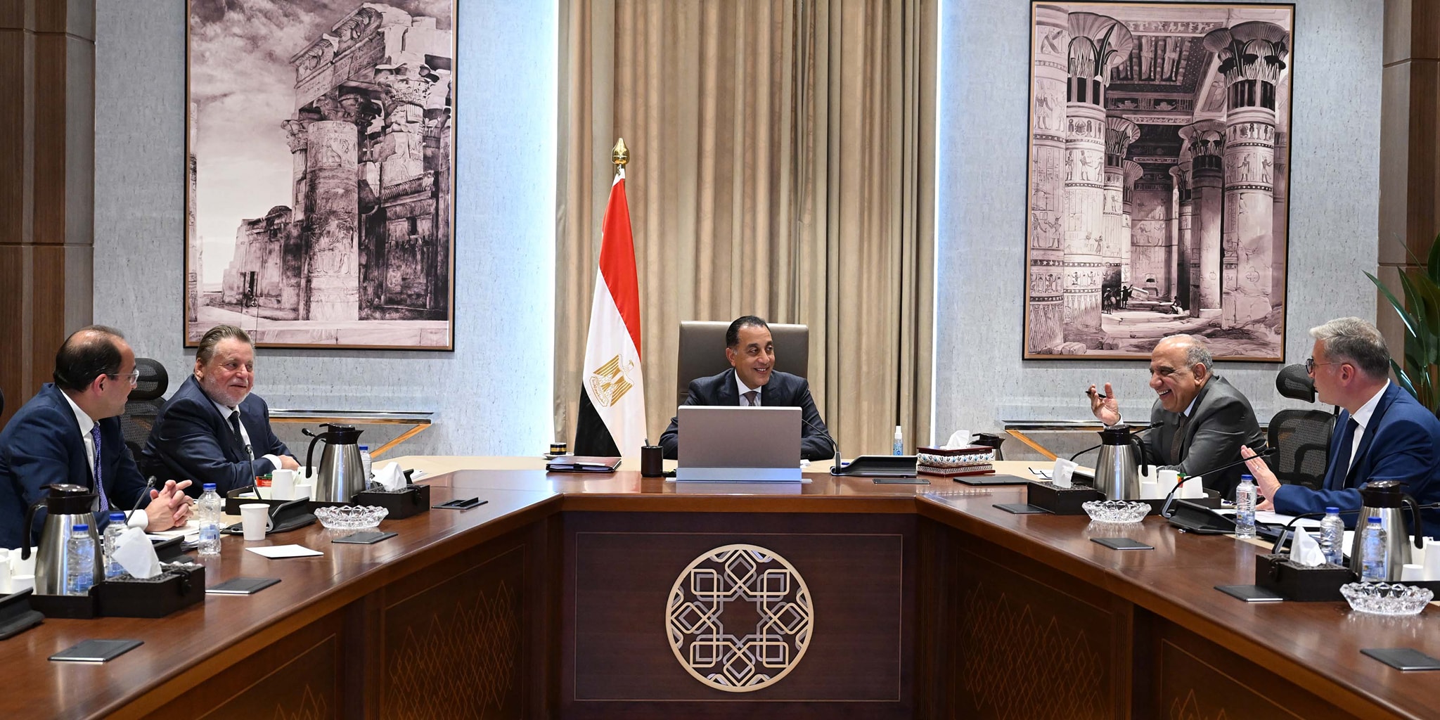 مدبولي يستعرض خطة توفير المنتجات البترولية لمحطات الكهرباء