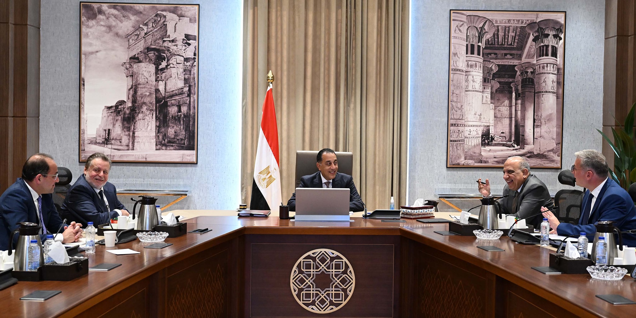مدبولي يستعرض خطة توفير المنتجات البترولية لمحطات الكهرباء