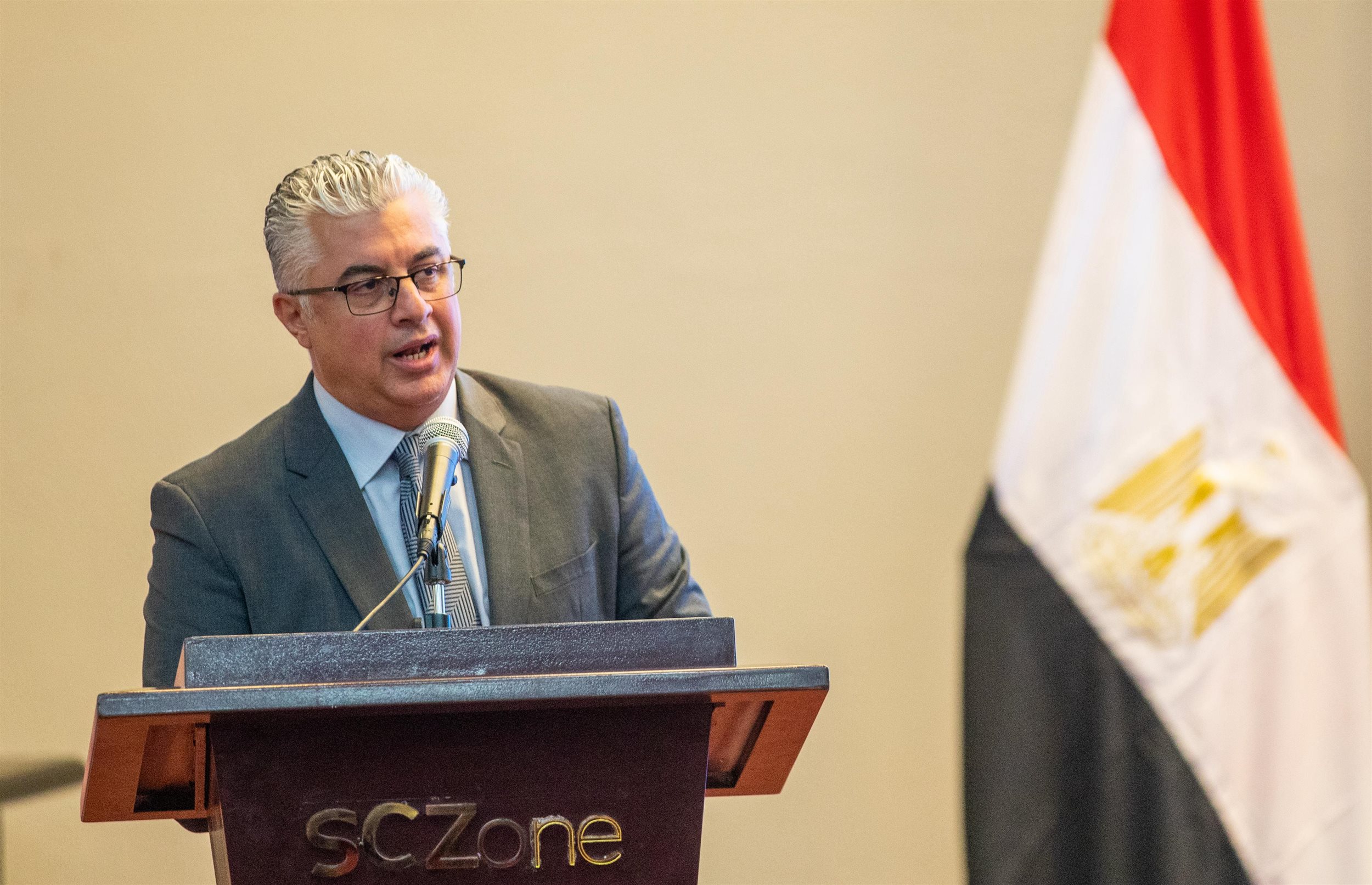 توقيع تعاقدات إضافية بين مصنع شين شينج واقتصادية قناة السويس
