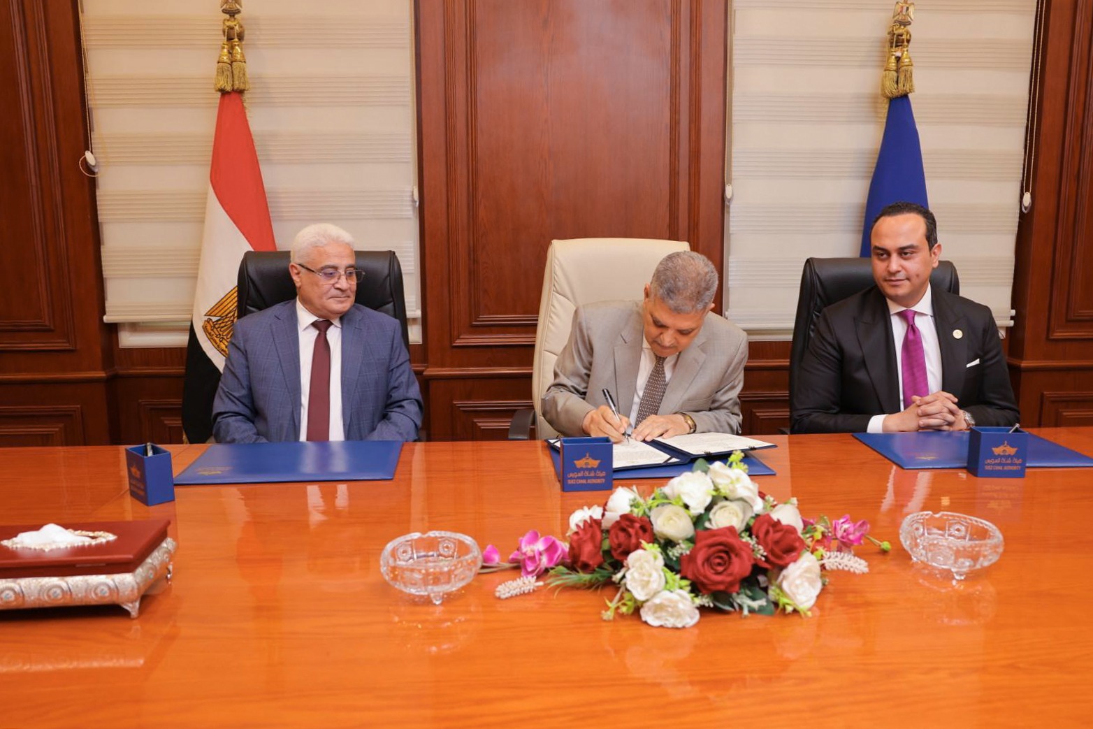 الفريق أسامة ربيع يوقع مذكرة عمل مشتركة مع هيئة الرعاية الصحية