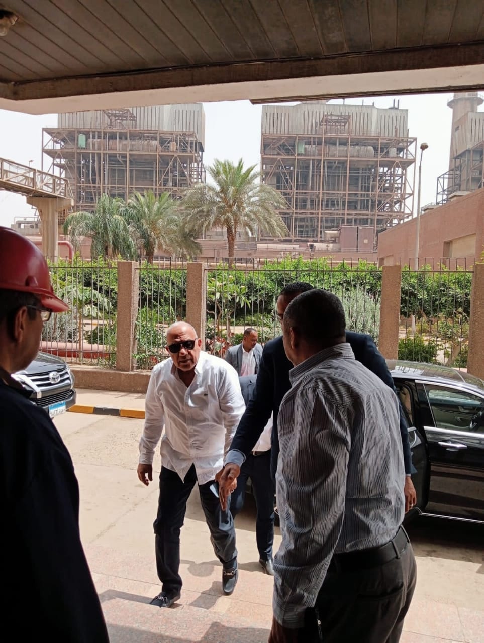 وزير الكهرباء يتفقد محطة محولات باسوس ومحطة توليد شبرا الخيمة