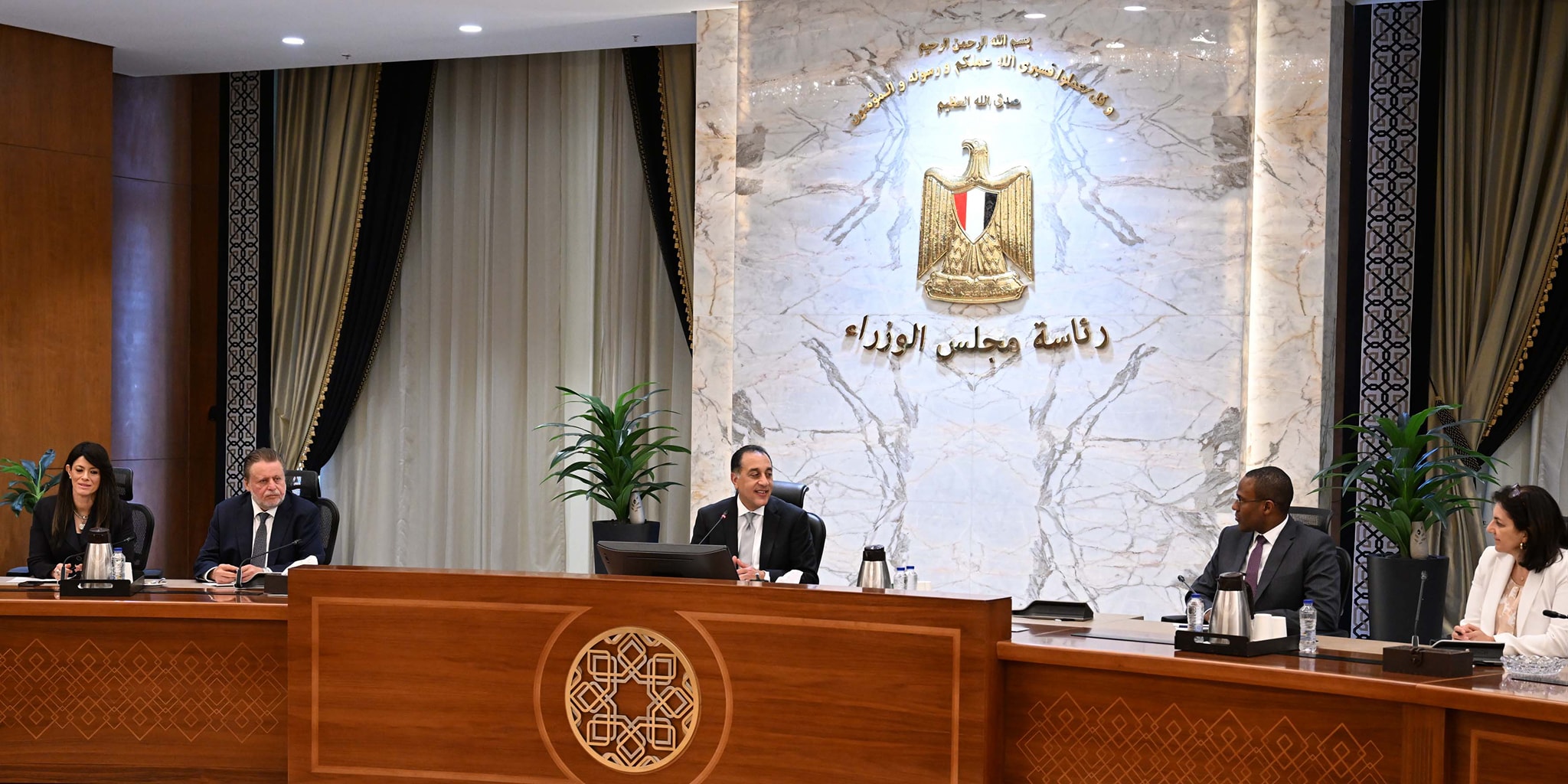 رئيس الوزراء يستقبل نائب المدير العام لصندوق النقد الدولي