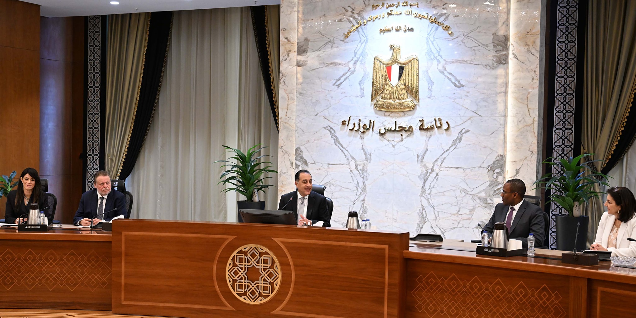 رئيس الوزراء يستقبل نائب المدير العام لصندوق النقد الدولي