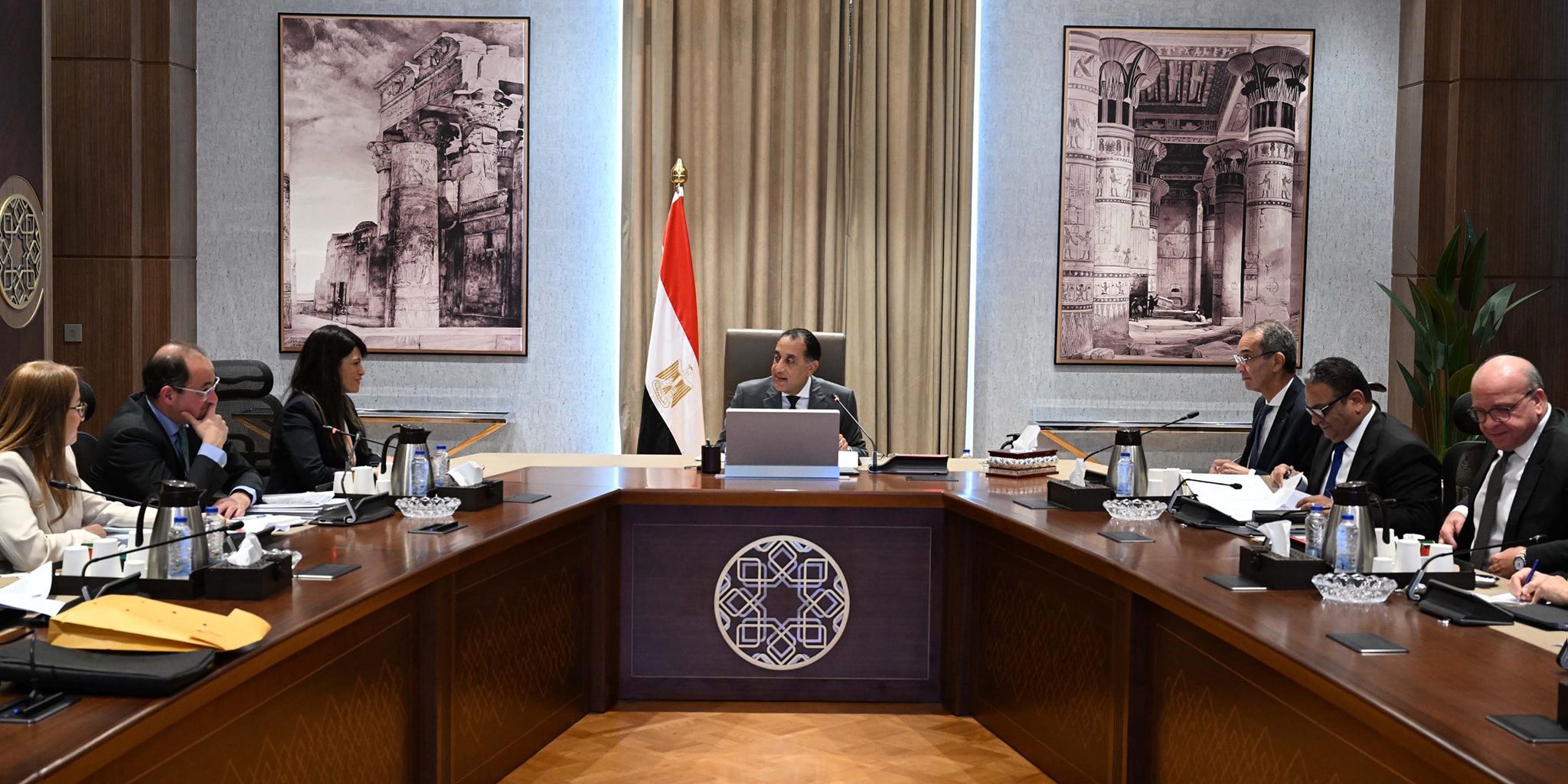 مدبولي يتابع جهود فض التشابكات المالية بين بنك الاستثمار