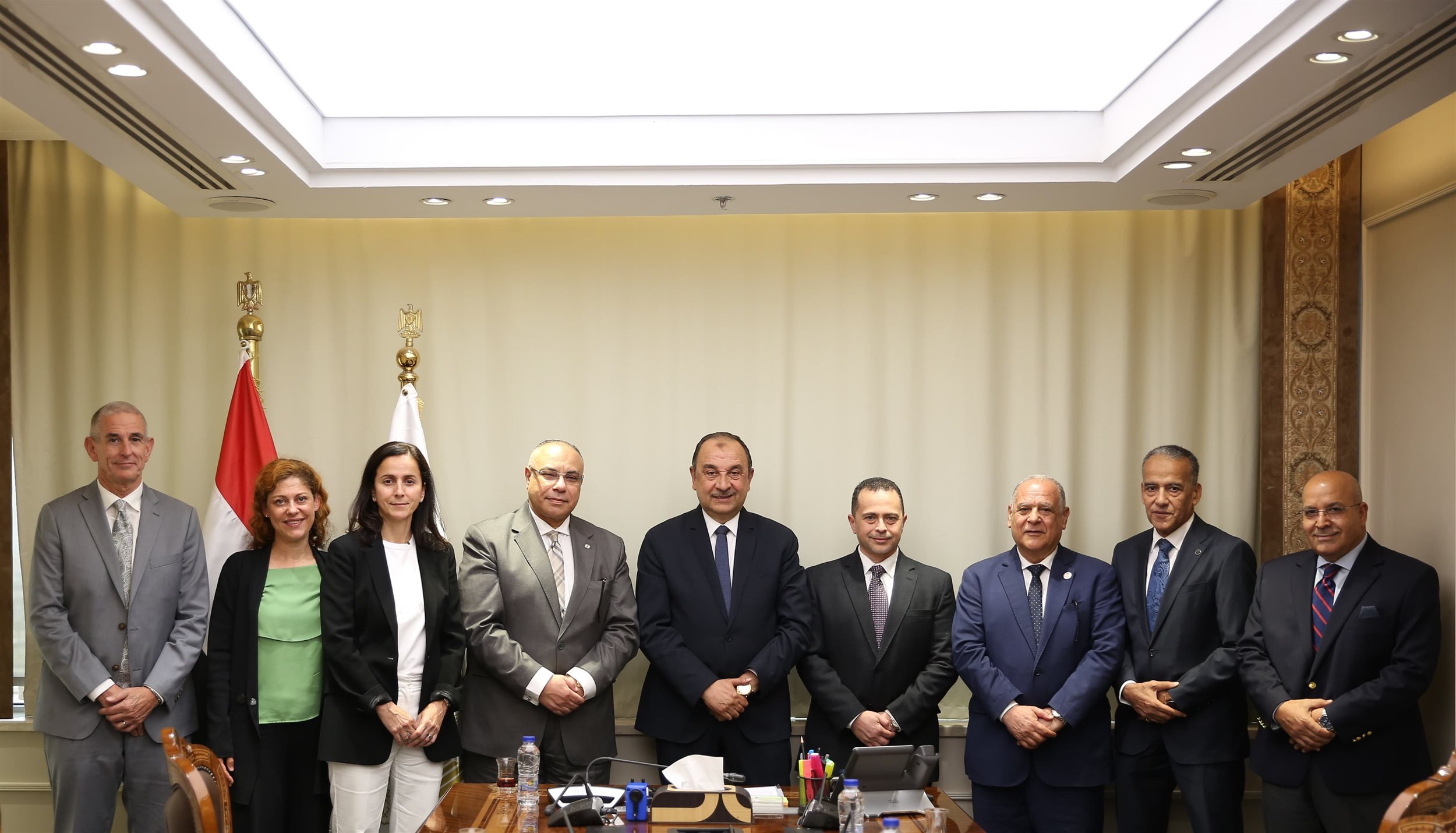 وزير قطاع الأعمال العام يلتقي وفدا من بريتش بتروليوم