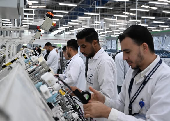 مدبولي يفتتح مصنع سوميتومو لإنتاج الضفائر الكهربائية للسيارات