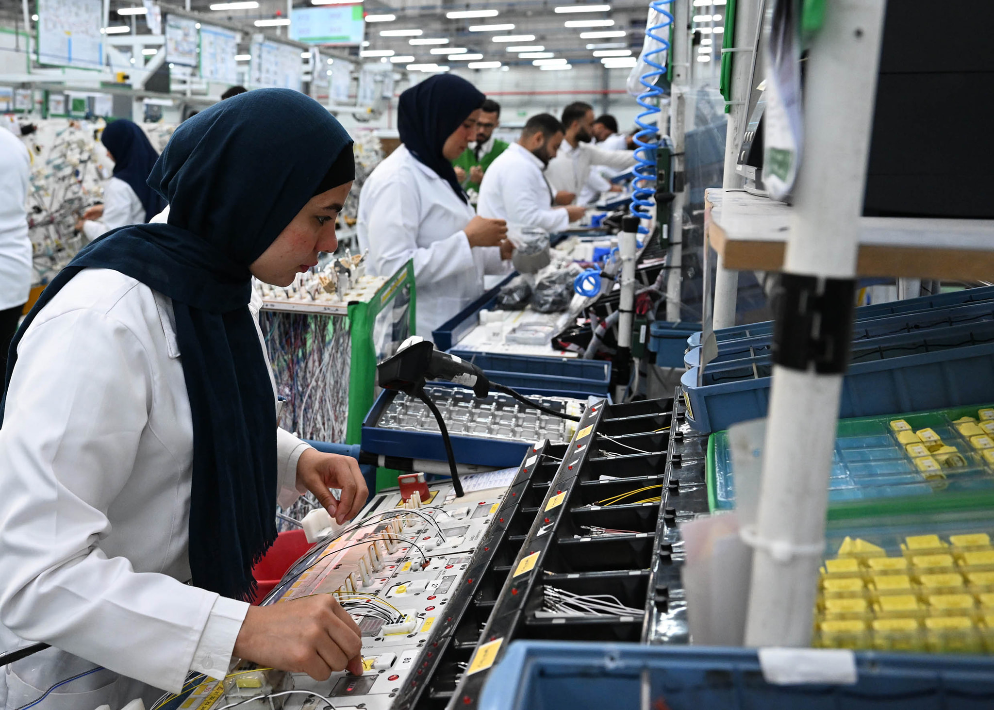 مدبولي يفتتح مصنع سوميتومو لإنتاج الضفائر الكهربائية للسيارات