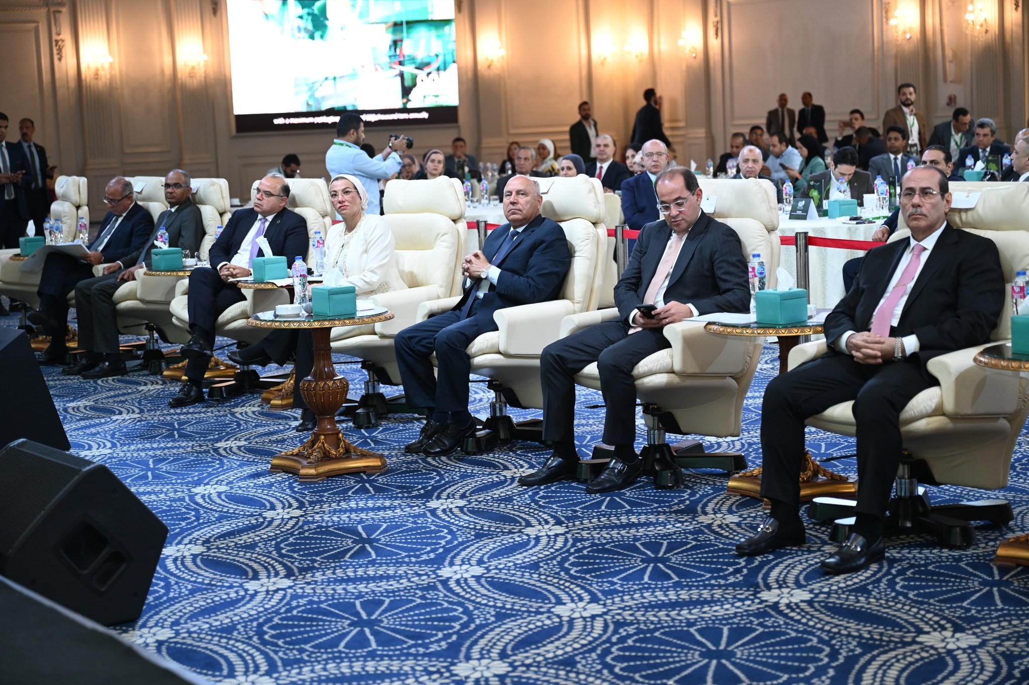 وزير الصناعة يشارك بفعاليات منتدى تمويل المناخ