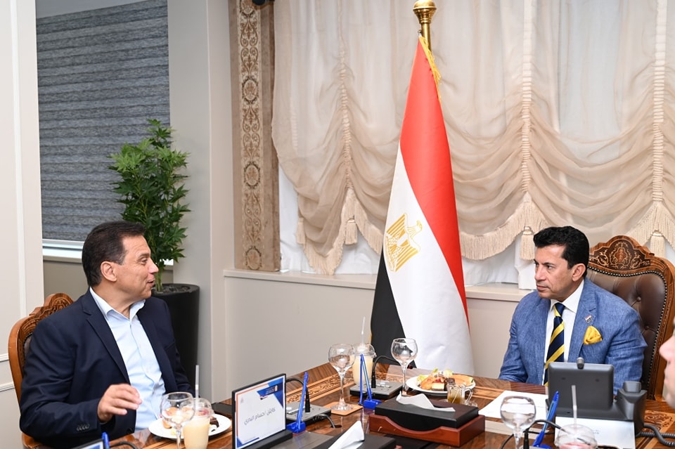 وزير الرياضة يستقبل بعثة الرياضيين العائدين من ليبيا
