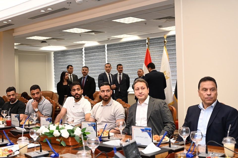 وزير الرياضة يستقبل بعثة الرياضيين العائدين من ليبيا