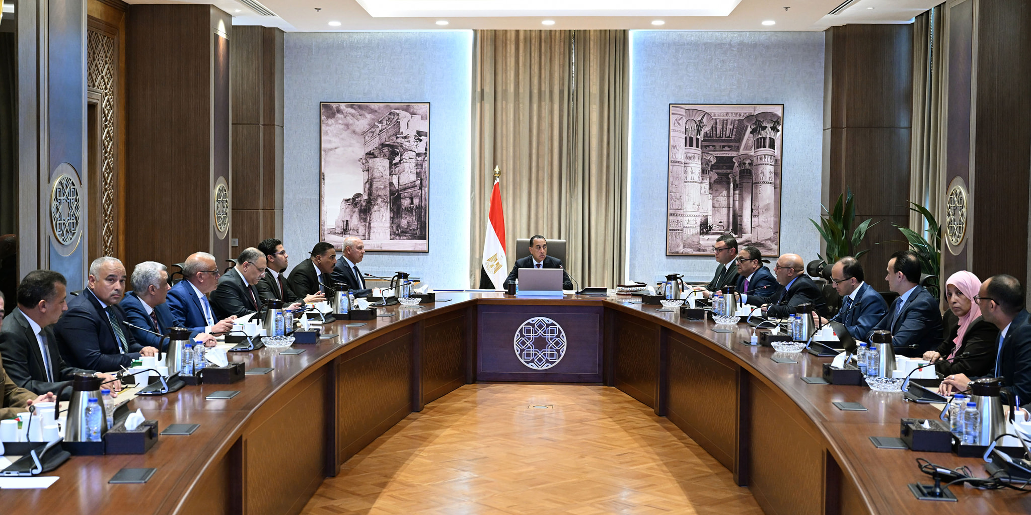مدبولي يتابع تنفيذ مشروع تطوير مدينة رأس الحكمة