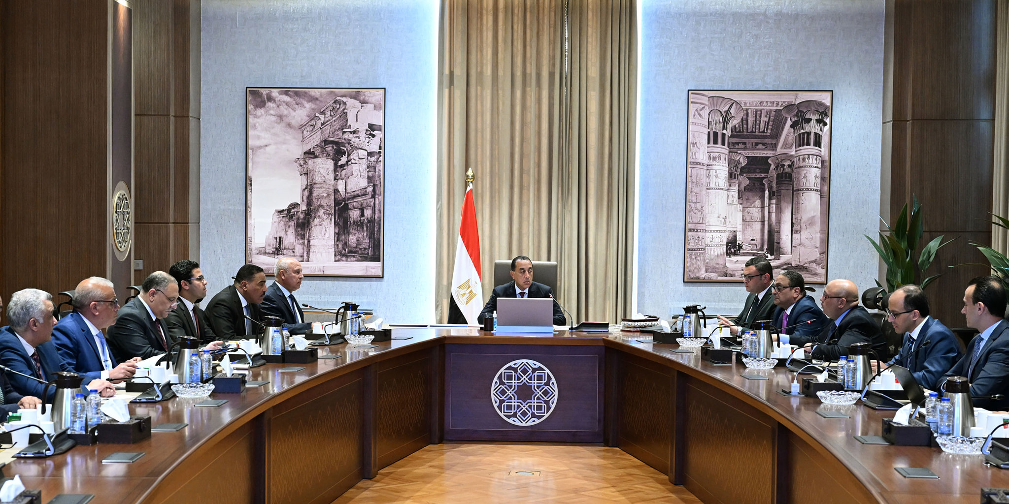 مدبولي يتابع تنفيذ مشروع تطوير مدينة رأس الحكمة