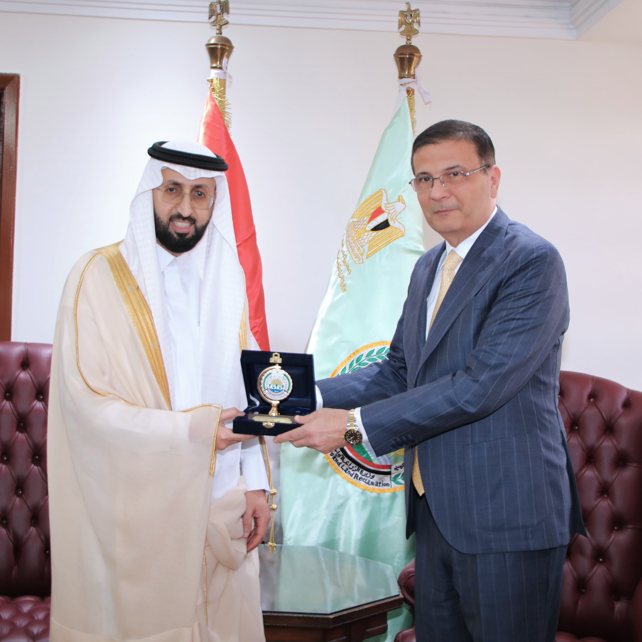 اجتماع وزير الزراعة مع رئيس هيئة الغذاء والدواء السعودية