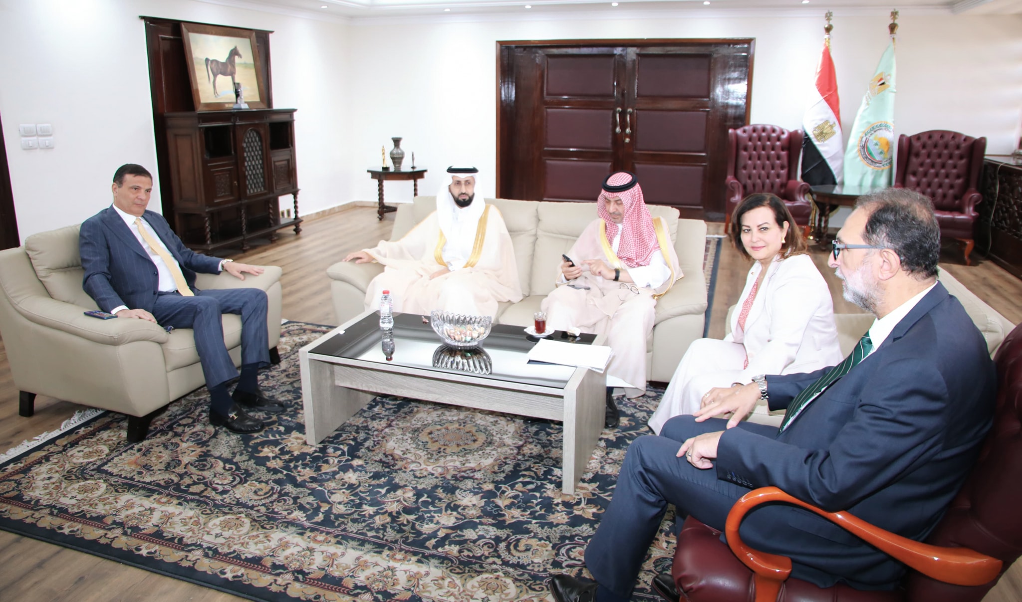 اجتماع وزير الزراعة مع رئيس هيئة الغذاء والدواء السعودية