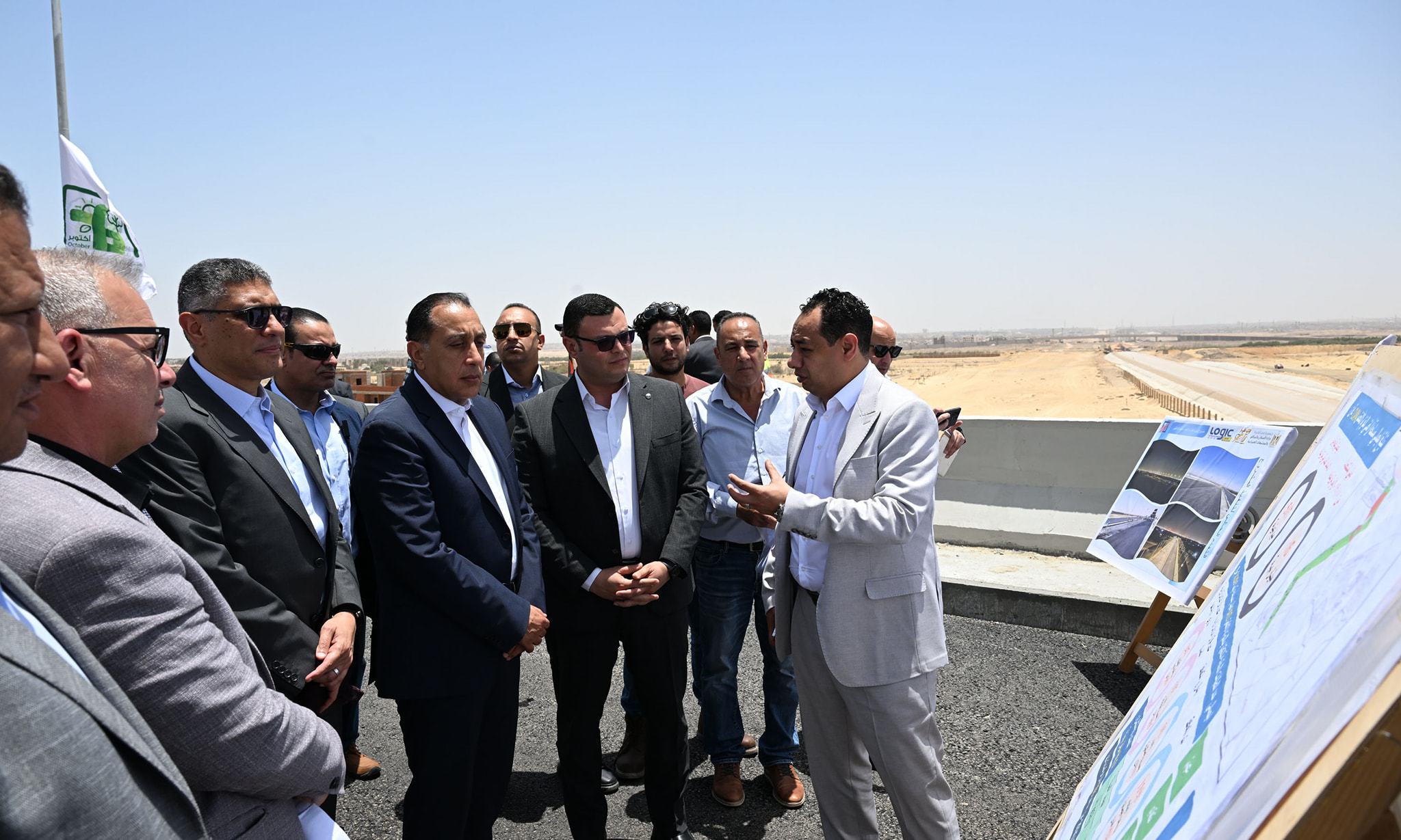 رئيس الوزراء يتابع مشروعات منطقة الحزام الأخضر