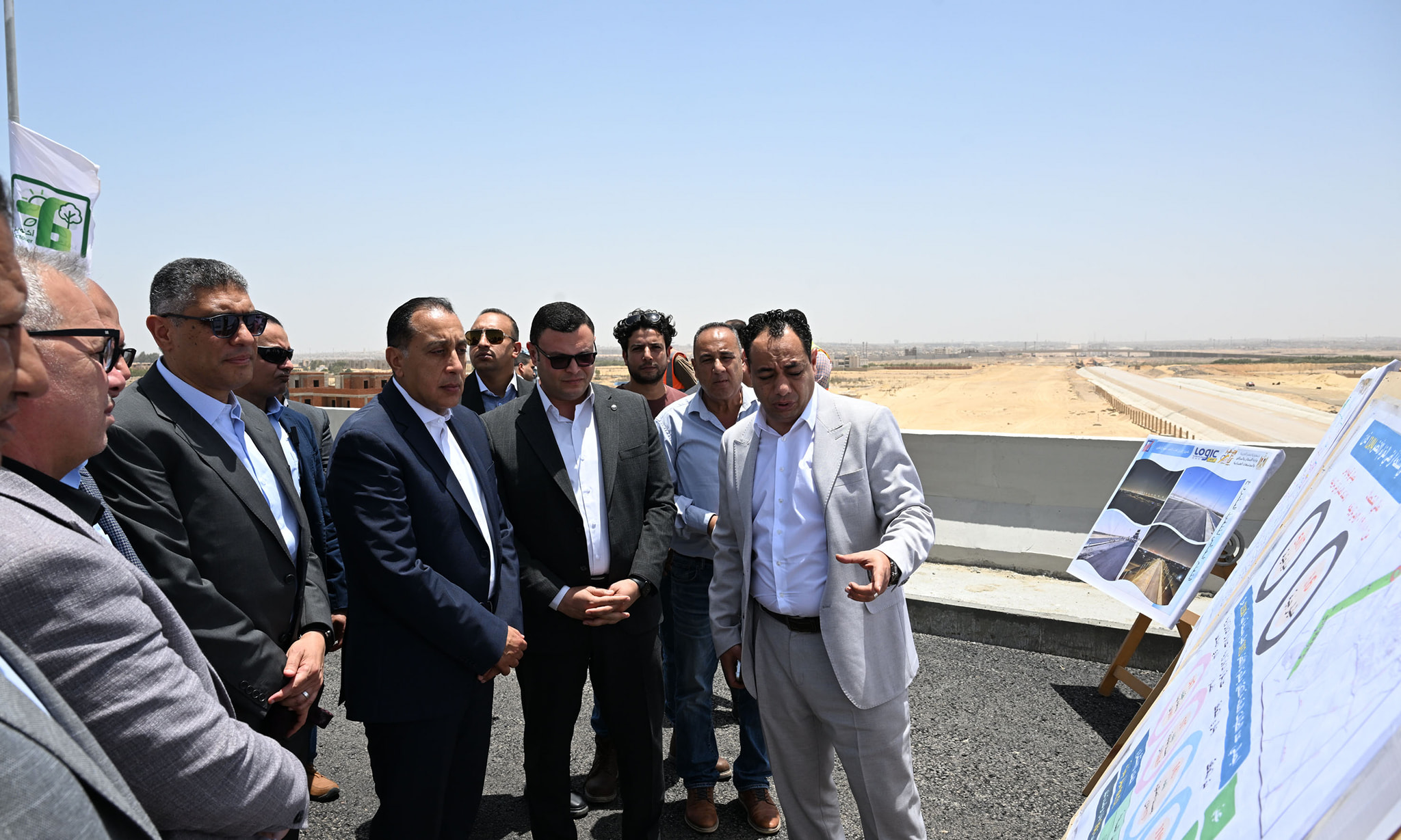 رئيس الوزراء يتابع مشروعات منطقة الحزام الأخضر