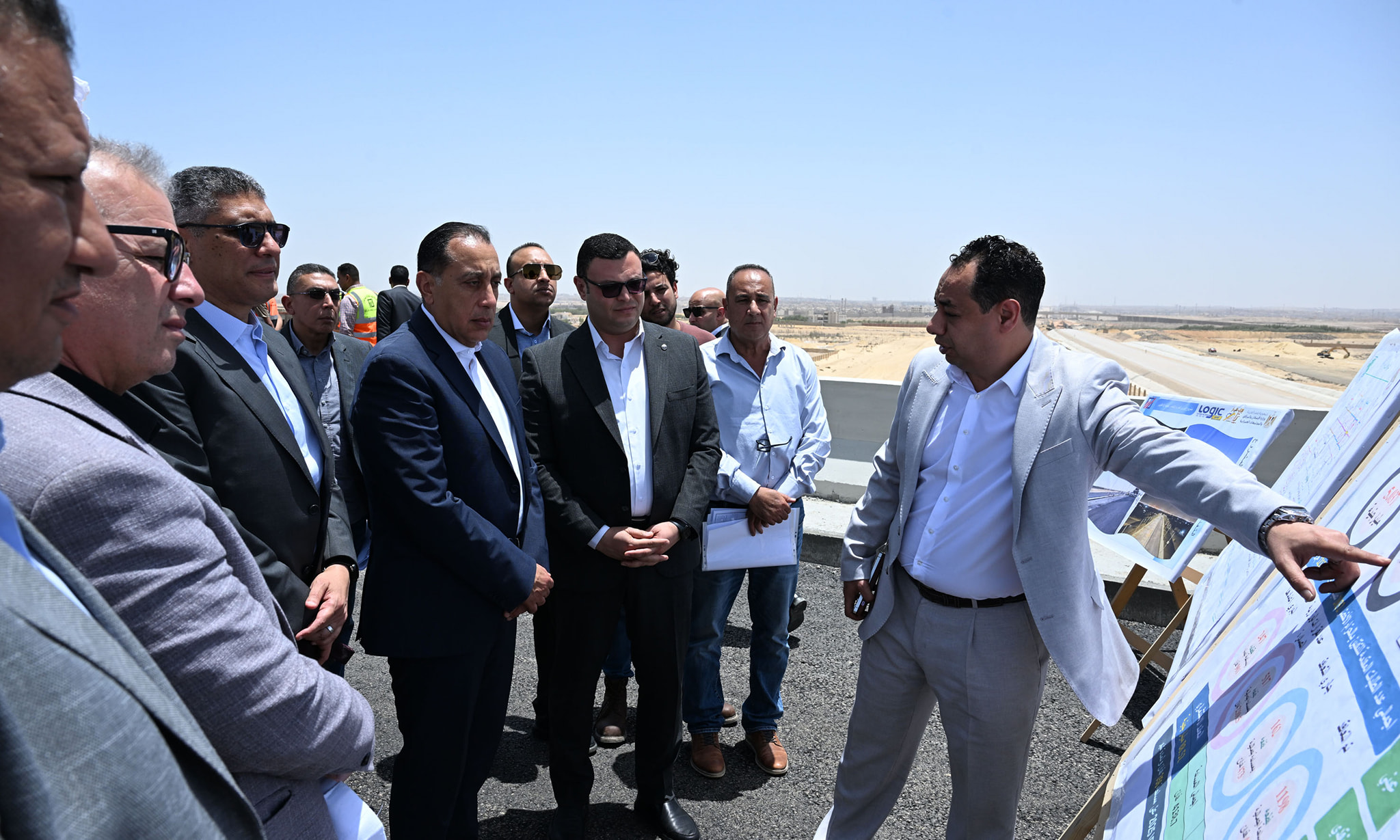رئيس الوزراء يتابع مشروعات منطقة الحزام الأخضر
