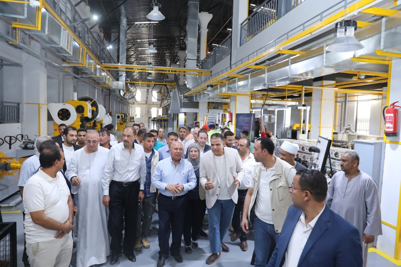 افتتاح أول مصنع لإنتاج كباسات أجهزة التبريد في مصر