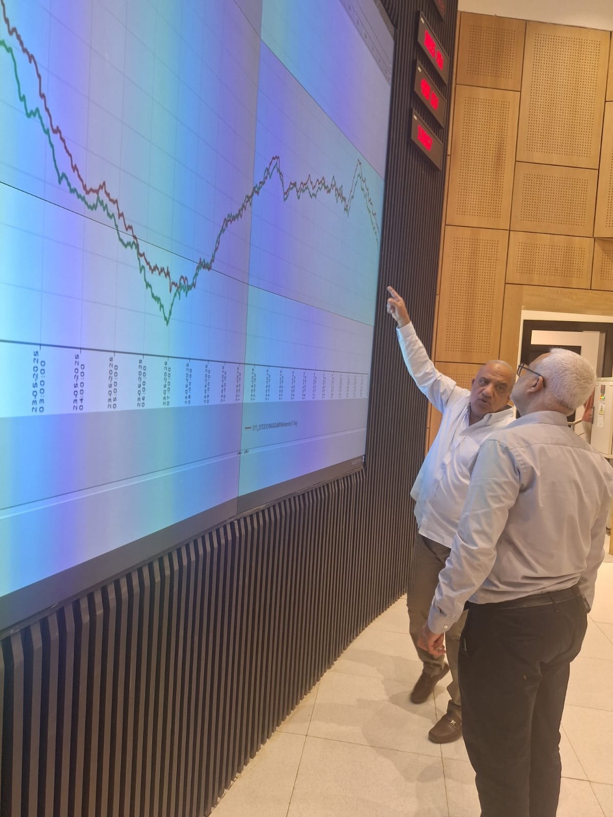 وزير الكهرباء من داخل المركز القومي للتحكم في الطاقة